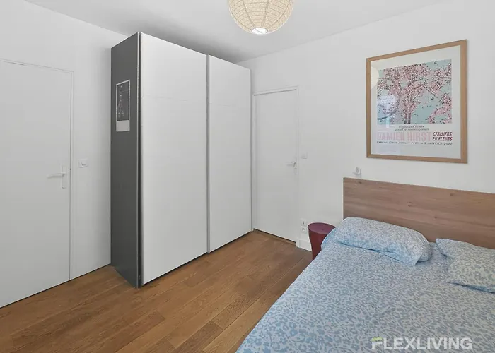 דירה Spacious One-bedroom Just 1 Minute Walk From Montparnasse Train פריז